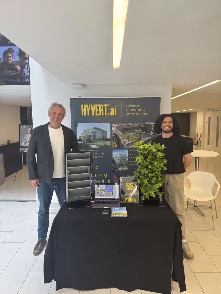 Bisnow Date Centre Expo and HYVERT.ai team